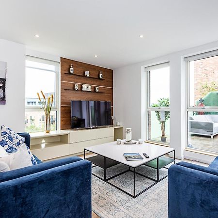 Chiswick Park 3 Bed 3 Bath West London - Parking Apartment Екстериор снимка