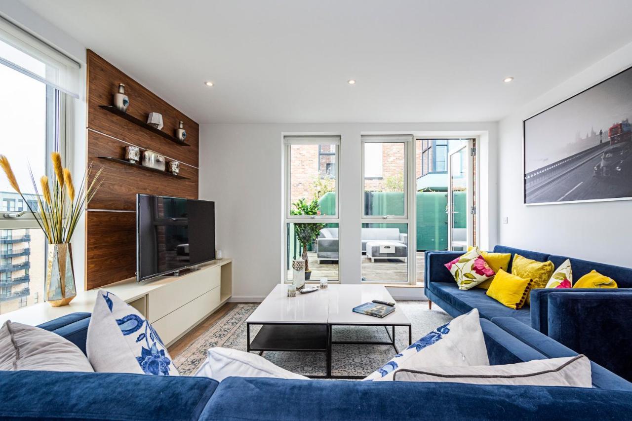 Chiswick Park 3 Bed 3 Bath West London - Parking Apartment Екстериор снимка