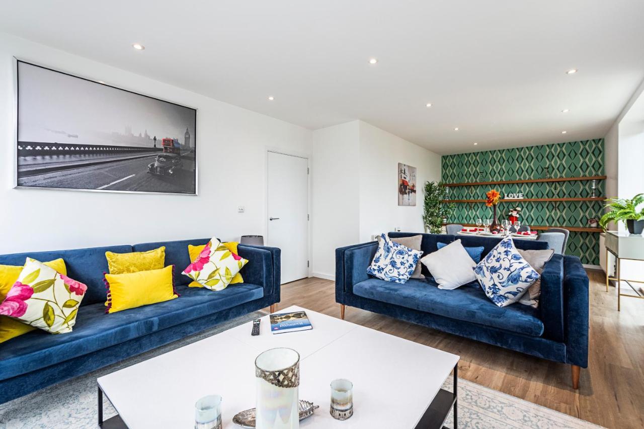 Chiswick Park 3 Bed 3 Bath West London - Parking Apartment Екстериор снимка